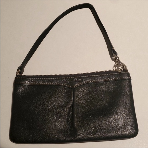 Dooney & Bourke Black Calf Leather Convertible Pleated Wristlet  Two Way Strap - Picture 7 of 15